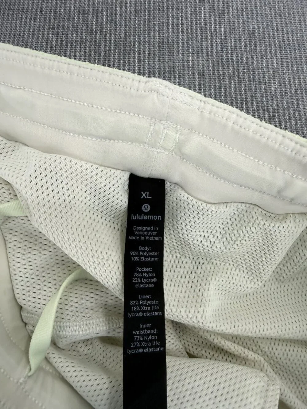 Lululemon Channel Cross Shorts Mens XL 7” Swim Lined Stretch Gym Green